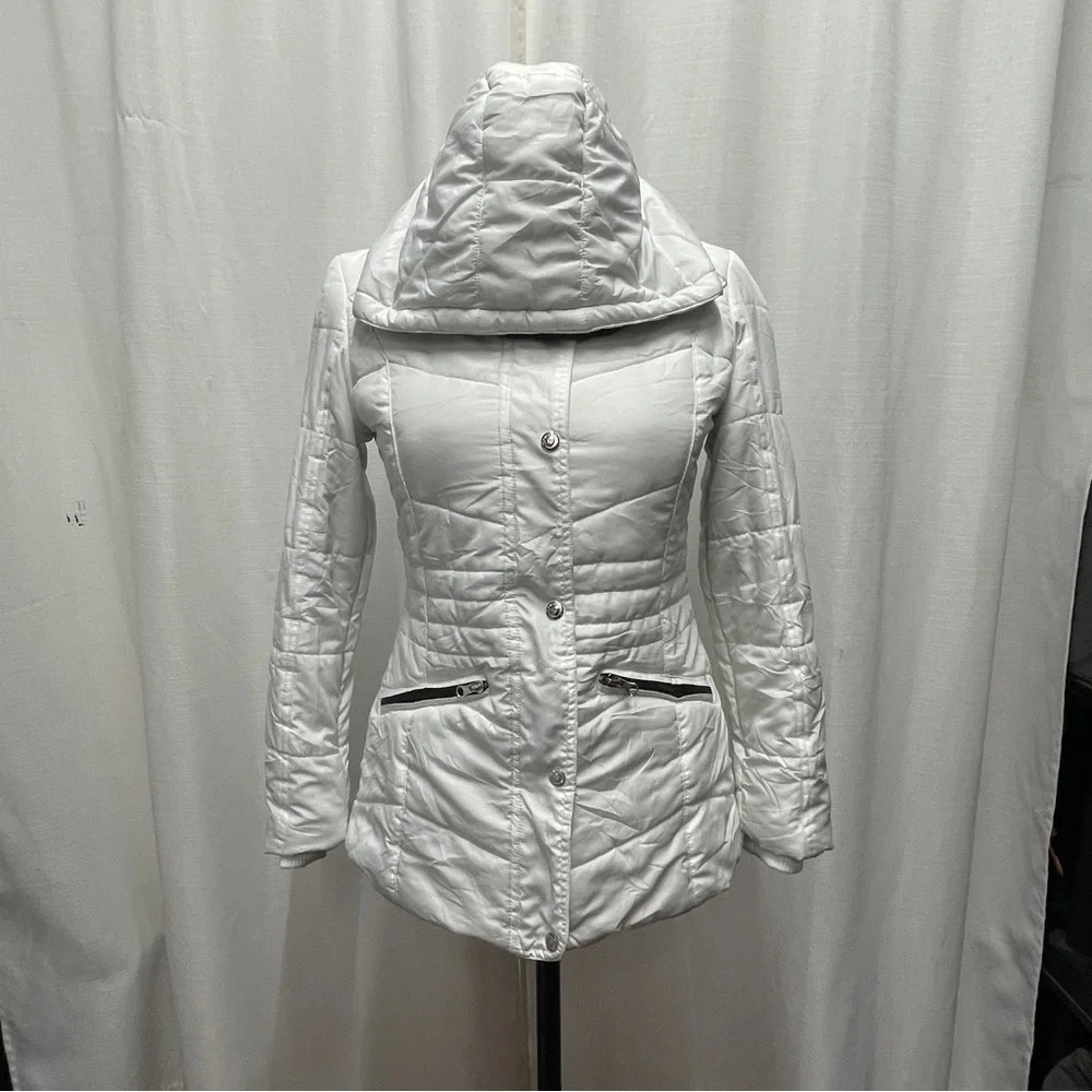 NEW 82° Fahrenheit Active wear Womens white Quilted Insulated Hooded Parka
